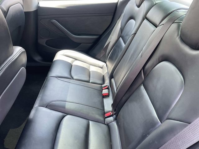 Used 2022 Tesla Model 3 Long Range AWD/4WD image 32