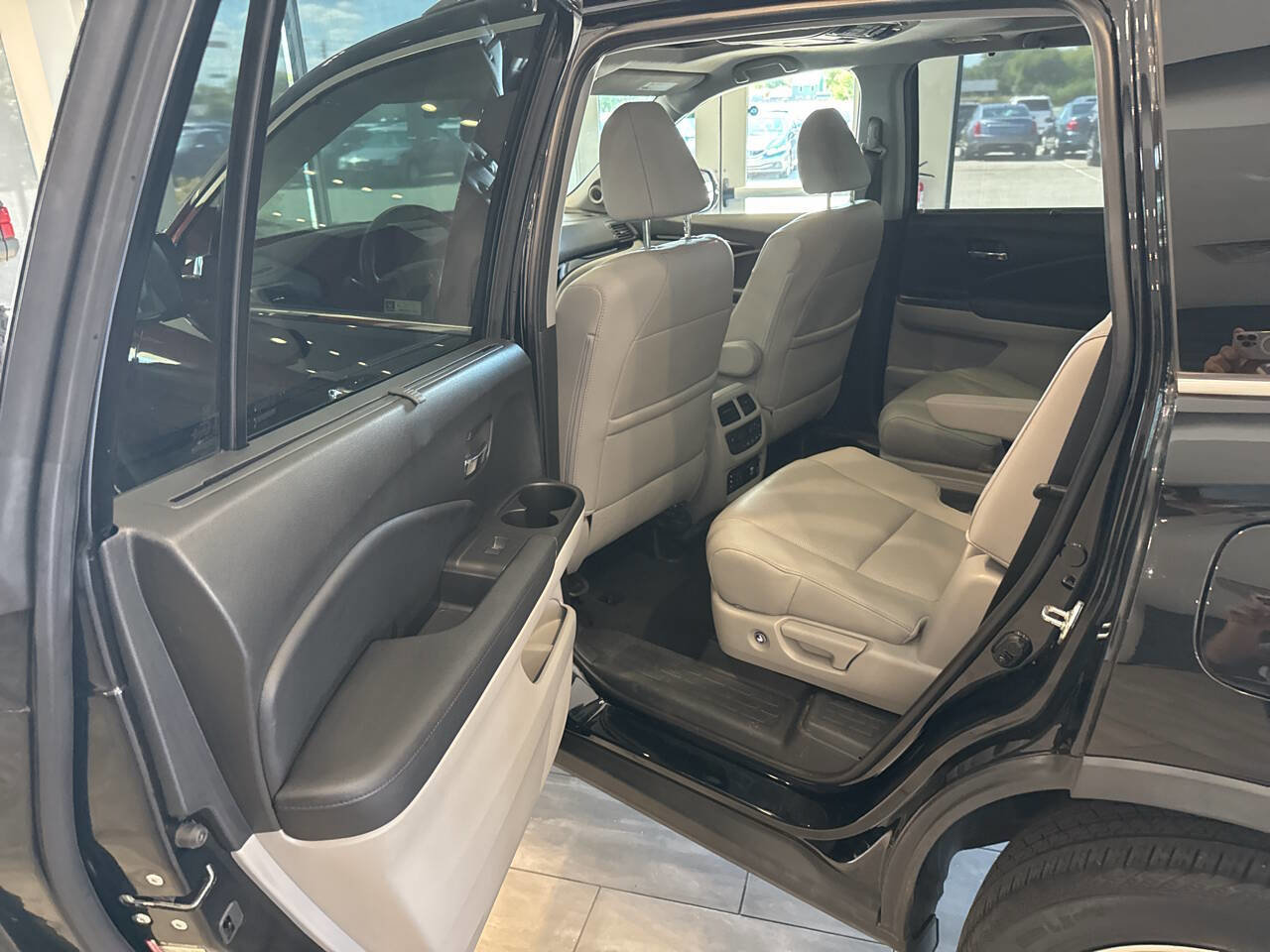 Used 2018 Honda Pilot Elite image 26