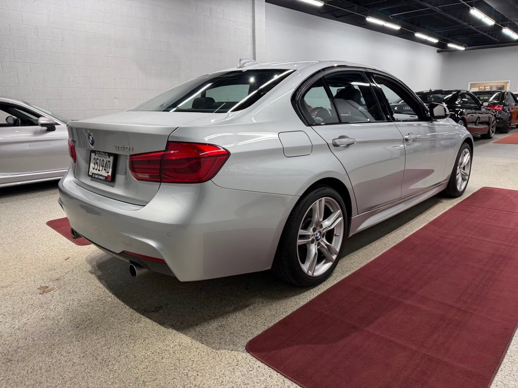 Used 2017 BMW 340i xDrive Sedan AWD/4WD image 12