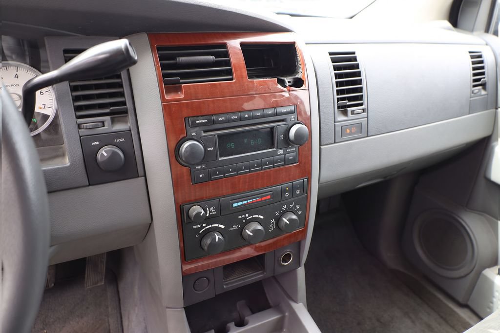 Used 2005 Dodge Durango SLT w/ Skid Plate Group AWD/4WD image 15