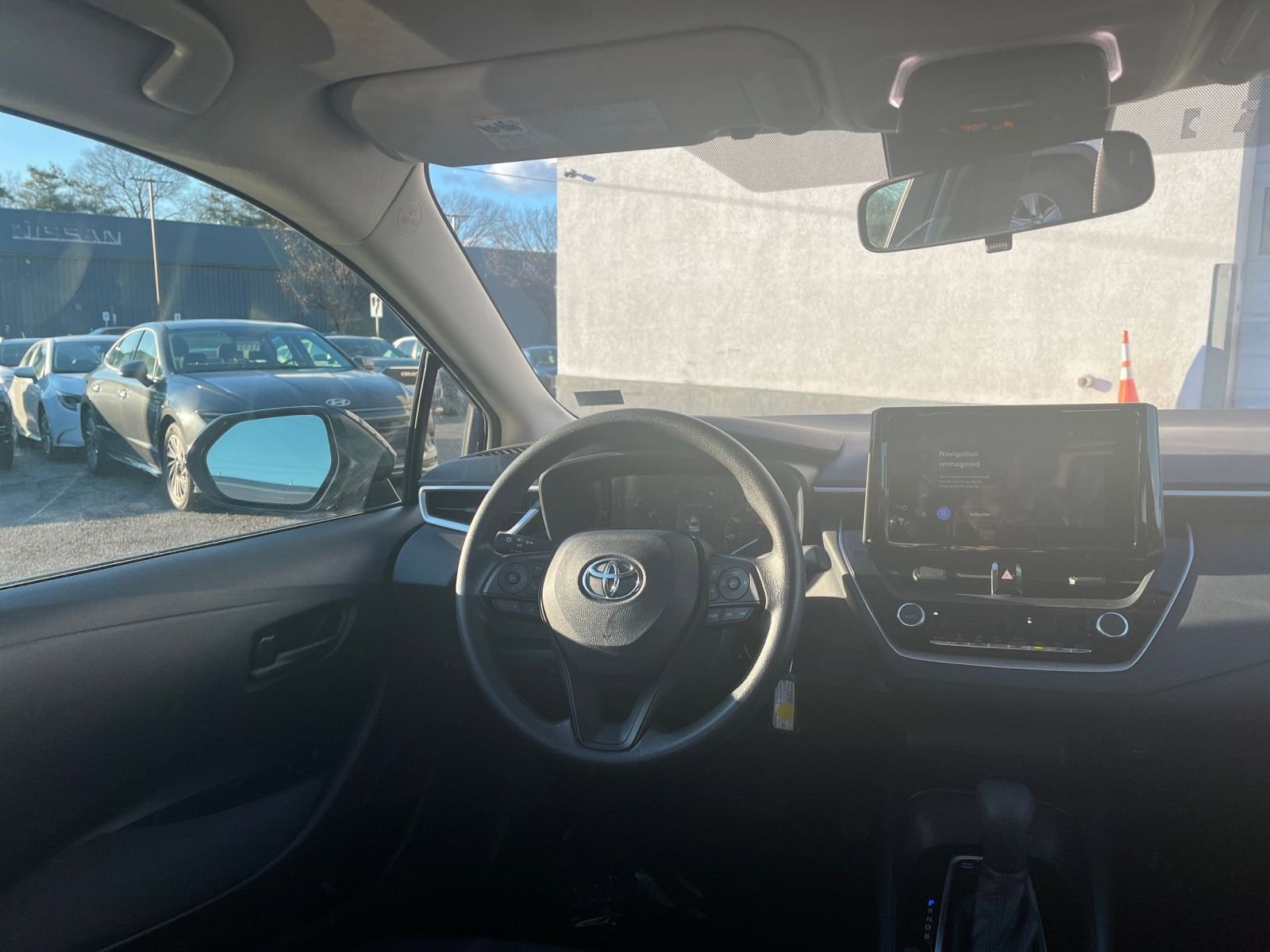 Used 2025 Toyota Corolla LE image 33