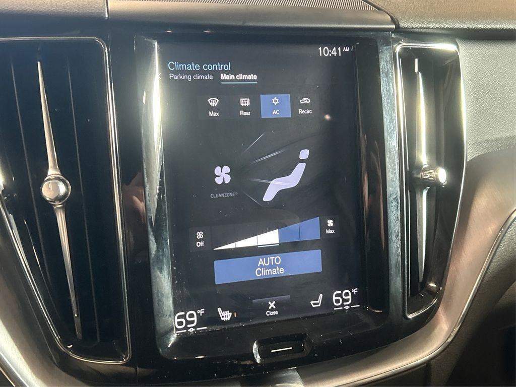 Used 2020 Volvo XC60 T5 Momentum image 29