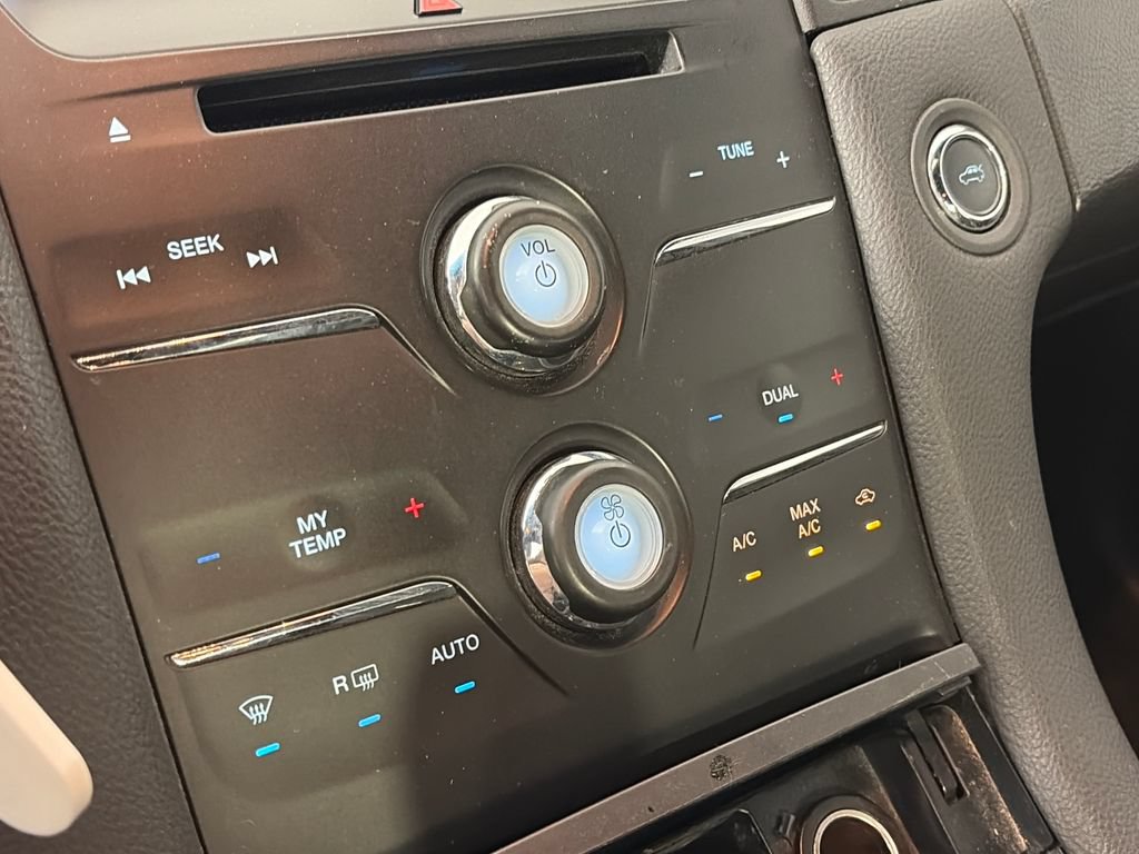 Used 2014 Ford Taurus SEL w/ Equipment Group 201A AWD/4WD image 21
