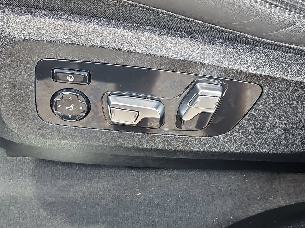 Used 2025 BMW X5 xDrive50e AWD/4WD image 27
