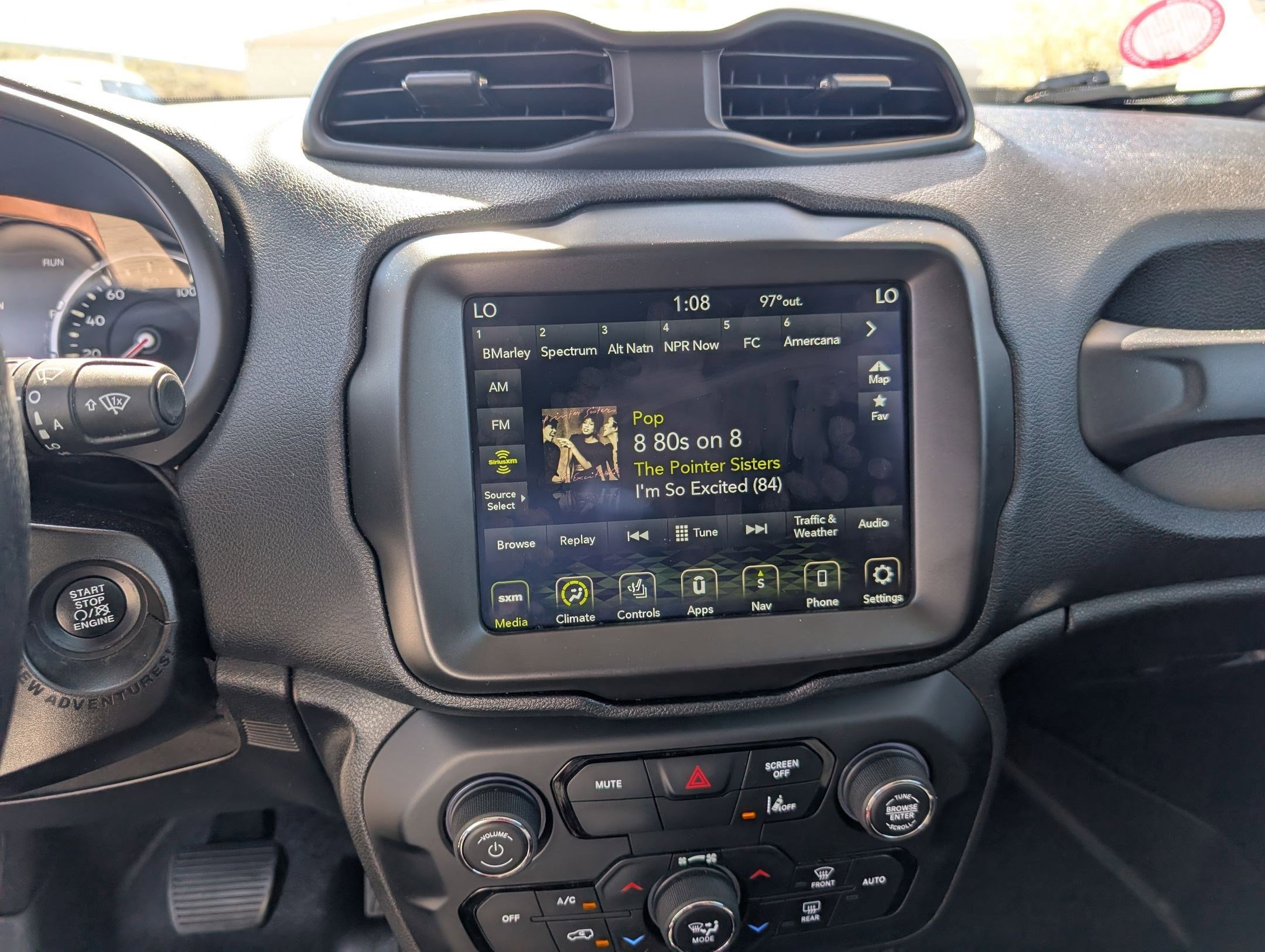 Used 2021 Jeep Renegade Trailhawk AWD/4WD image 18