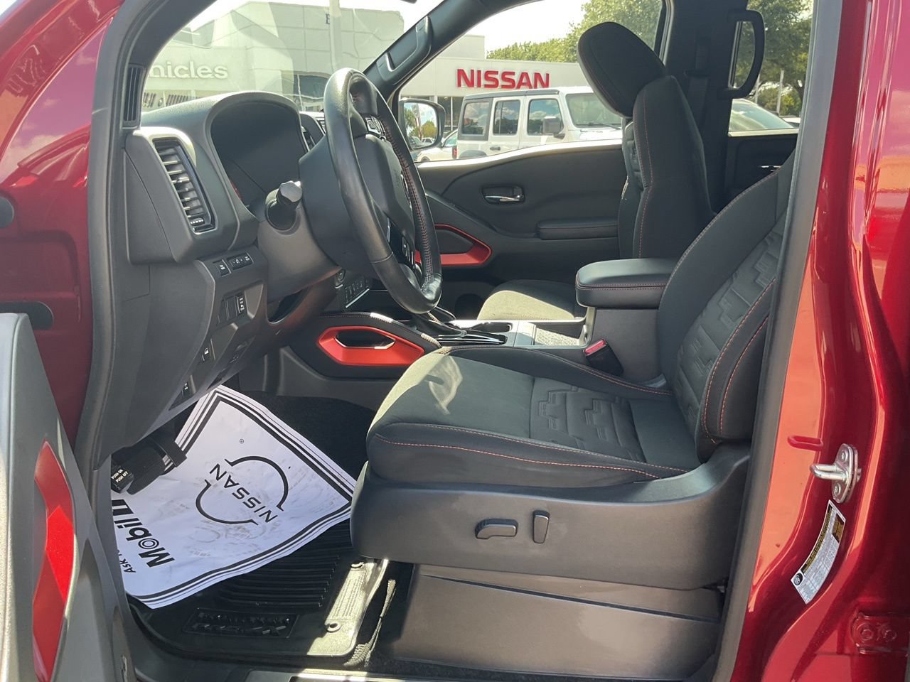 Certified 2023 Nissan Frontier PRO-4X w/ Pro Convenience Package AWD/4WD image 8