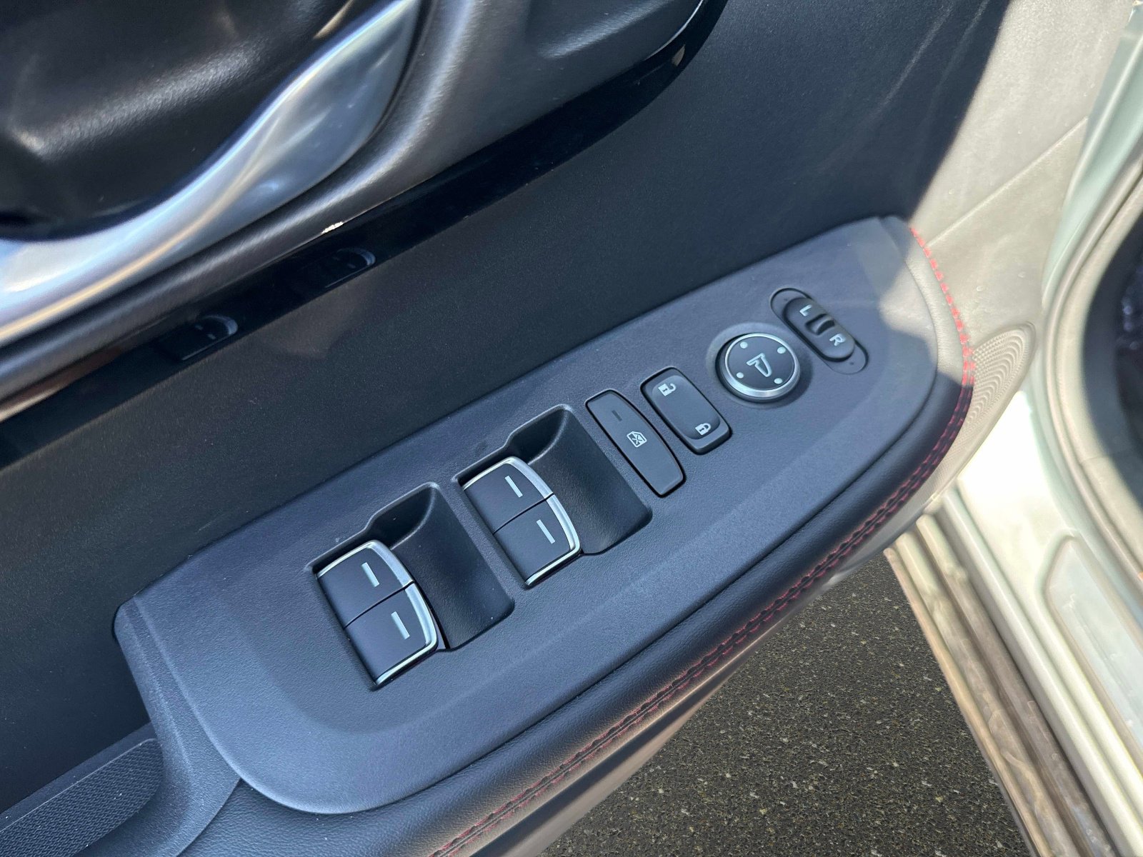 Certified 2025 Acura ADX A-Spec image 17