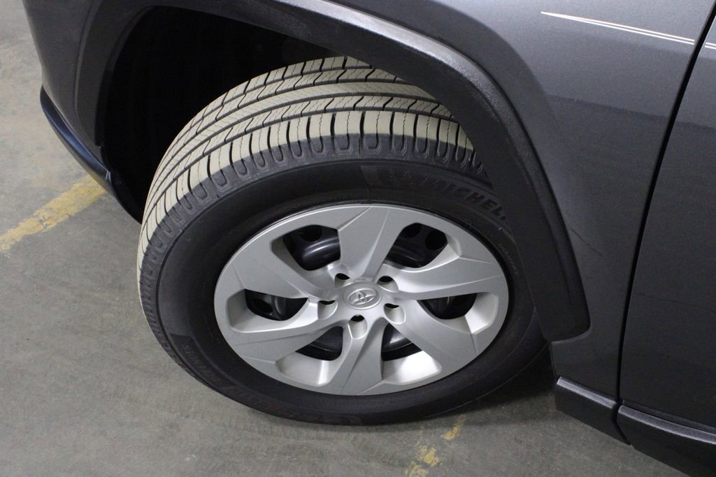 Used 2020 Toyota RAV4 LE image 40