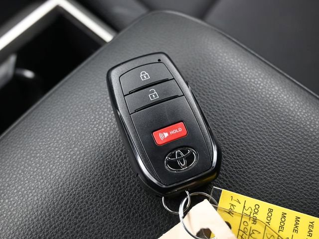 Certified 2025 Toyota Tacoma SR5 image 20