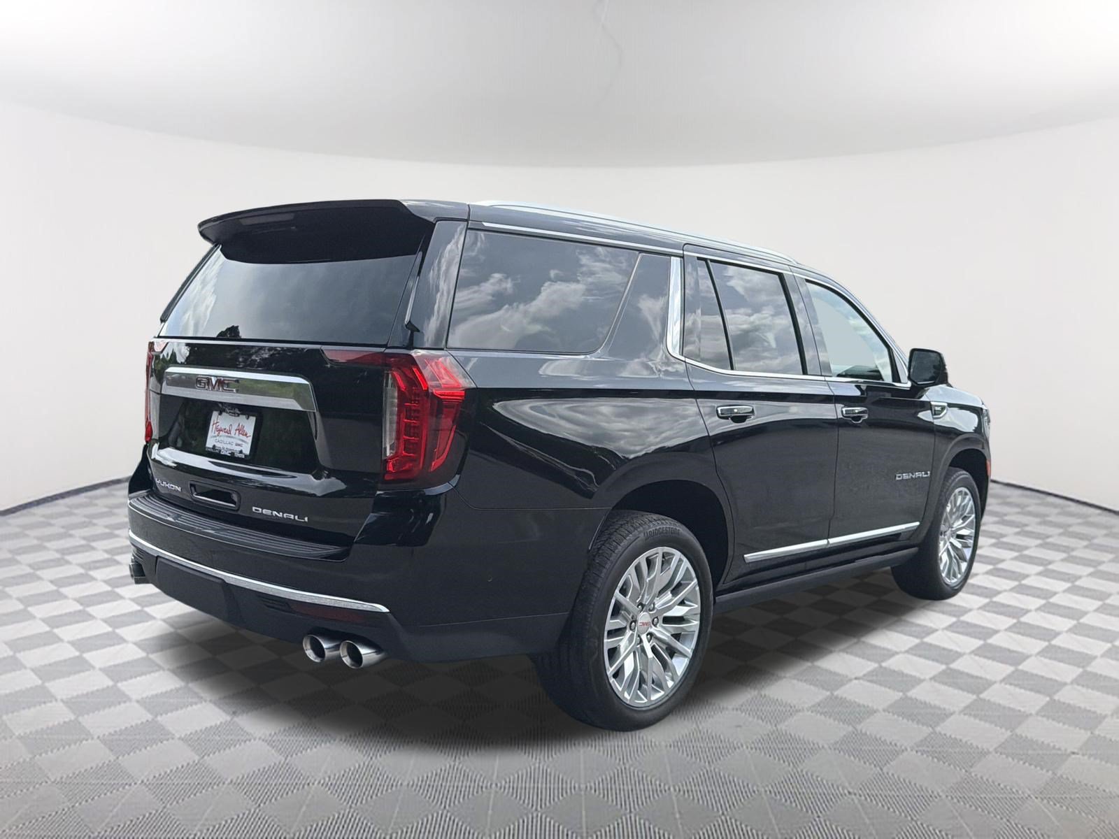 Used 2023 GMC Yukon Denali w/ Denali Reserve Package AWD/4WD image 6