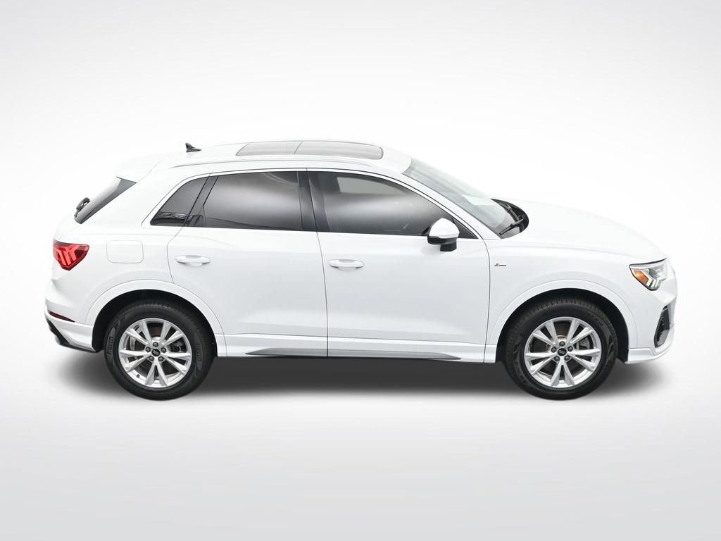 Used 2022 Audi Q3 2.0T Premium Plus w/ Premium Plus Package AWD/4WD image 27