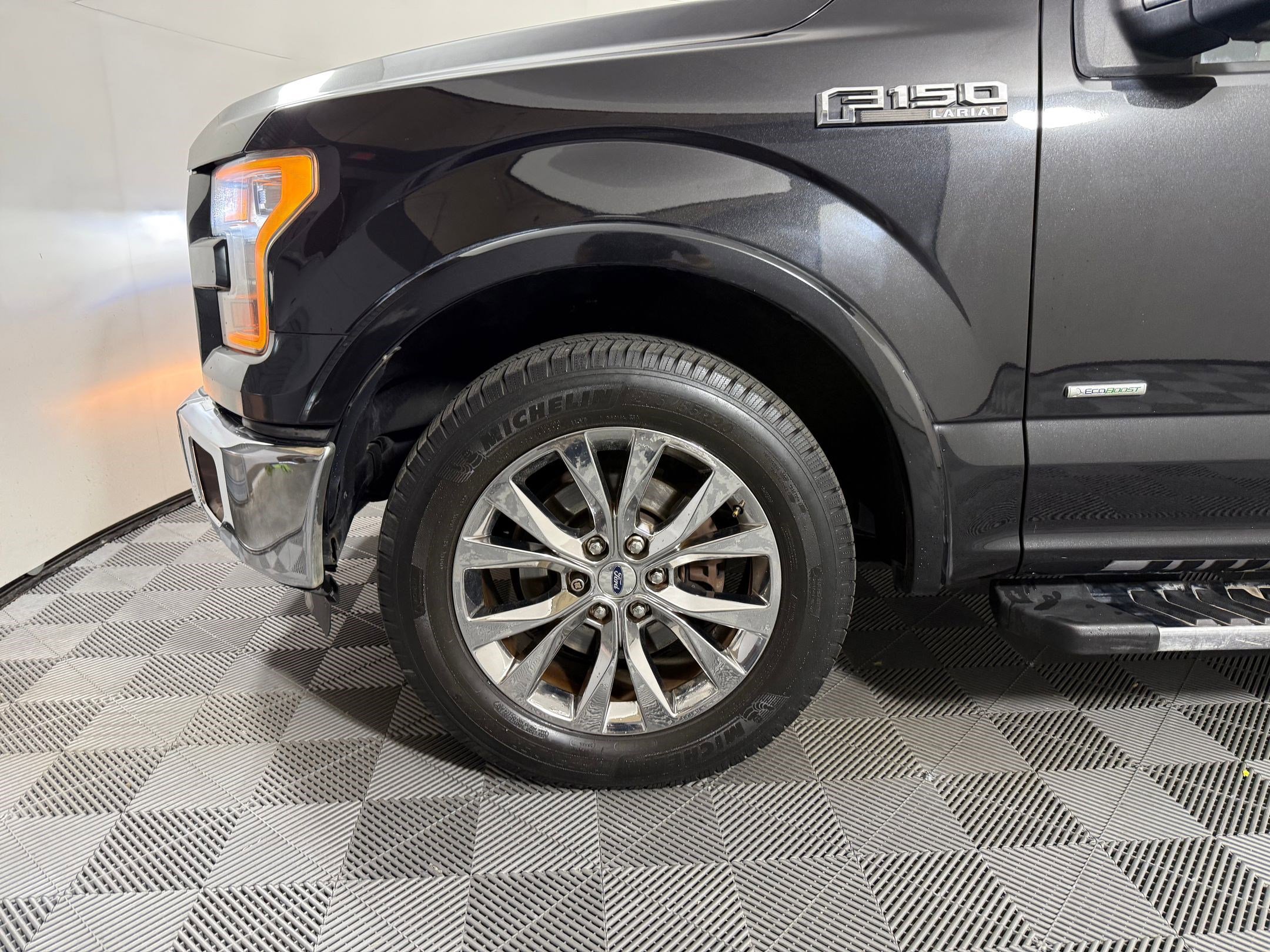 Used 2015 Ford F150 Lariat w/ Equipment Group 502A Luxury image 13