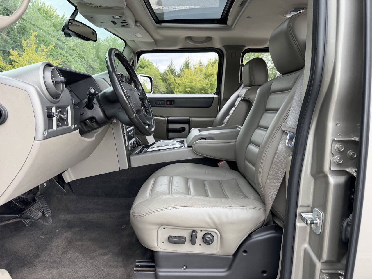 Used 2003 HUMMER H2 w/ Preferred Equipment Group AWD/4WD image 13