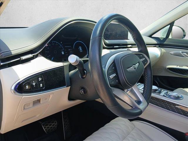 Used 2025 Genesis GV70 3.5T Sport w/ Sport Prestige Package AWD/4WD image 9