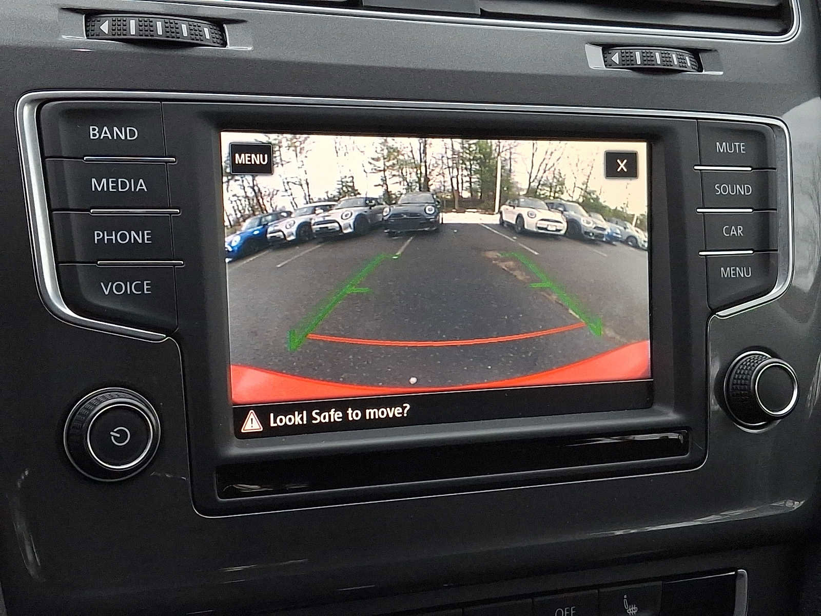 Used 2017 Volkswagen Golf Alltrack S image 14