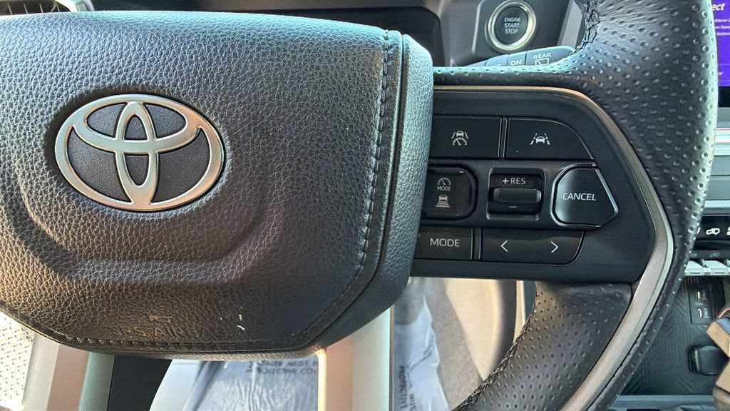 Used 2025 Toyota 4Runner SR5 AWD/4WD image 20