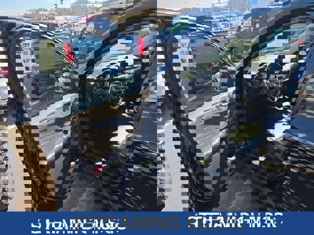 Used 2022 Ford Escape SEL w/ Technology Package image 10