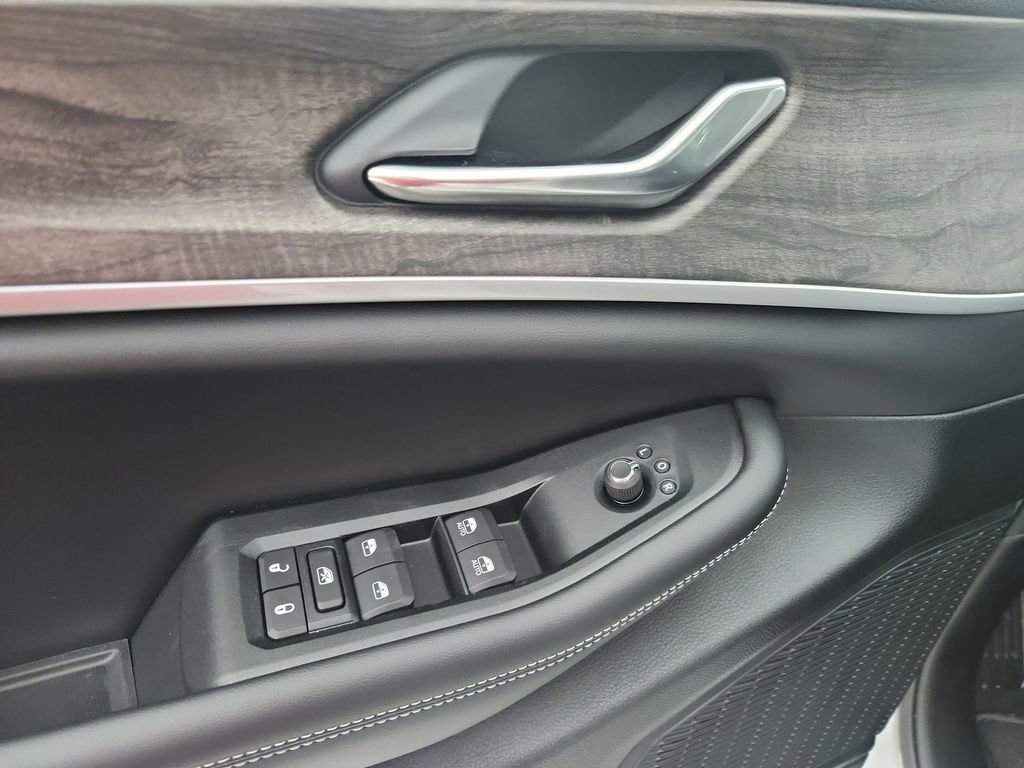 New 2026 Jeep Grand Cherokee Laredo image 21