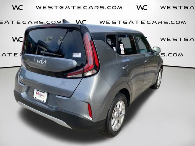 Used 2023 Kia Soul S FWD image 14