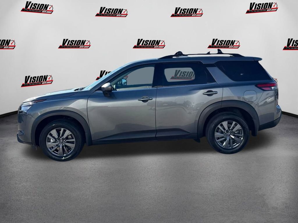 New 2025 Nissan Pathfinder SV image 8