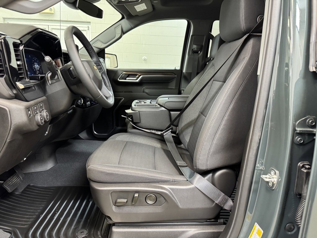 New 2026 Chevrolet Silverado 1500 LT image 13