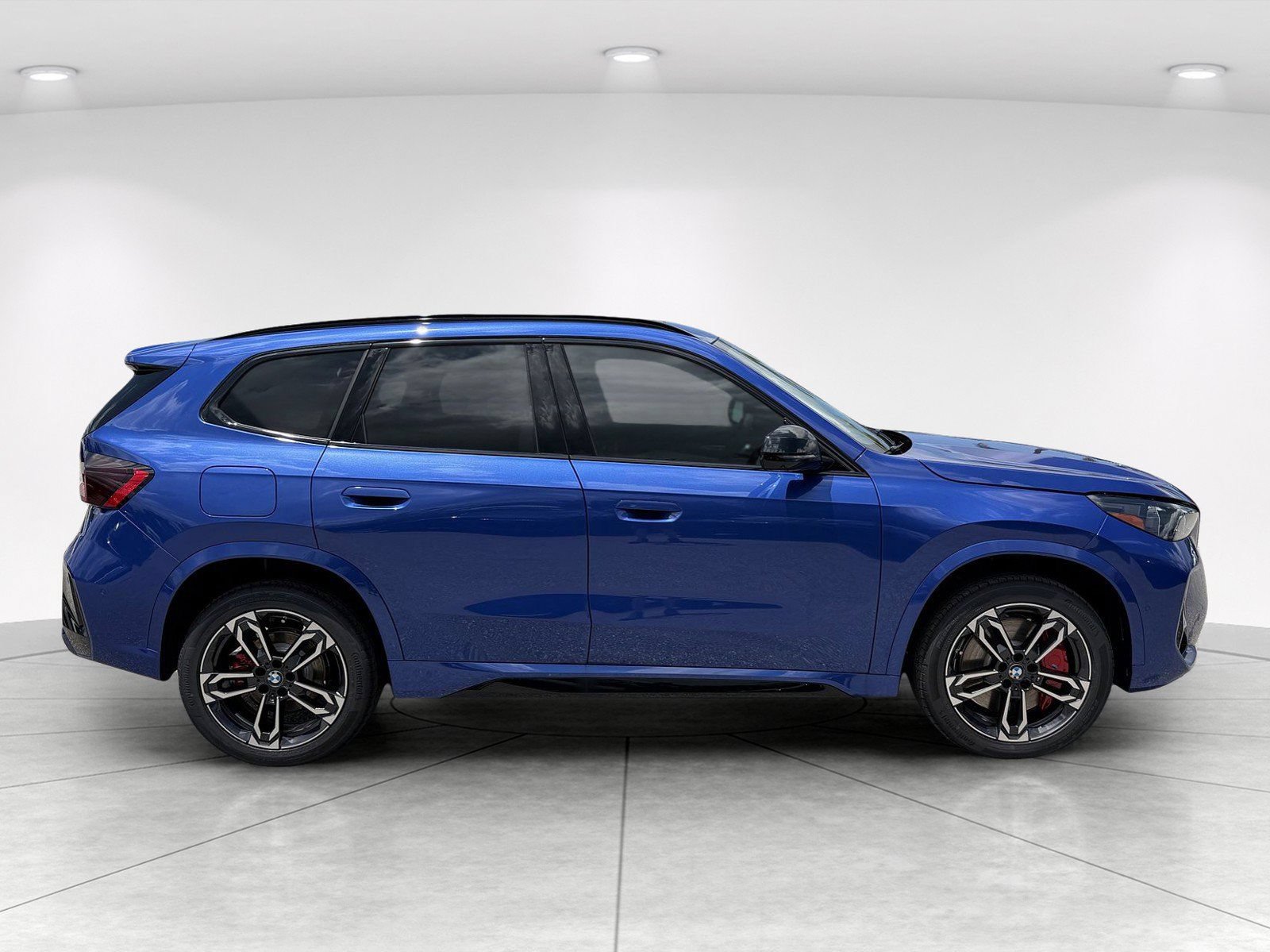 New 2026 BMW X1 xDrive28i w/ Technology Package AWD/4WD image 3