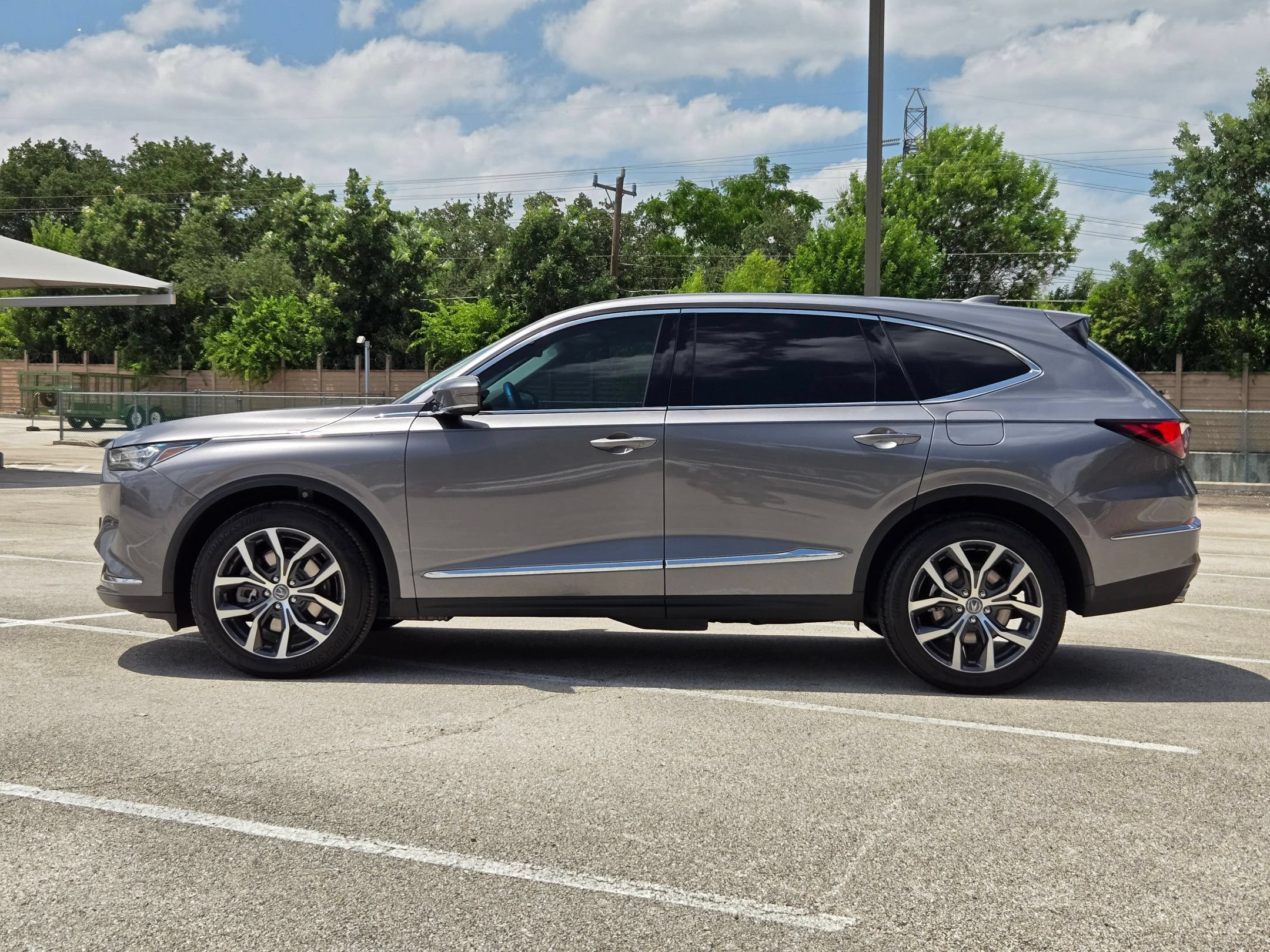 Used 2024 Acura MDX SH-AWD w/ Technology Package image 7