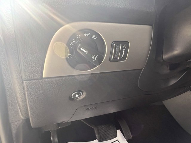 Used 2020 Dodge Durango SXT image 13