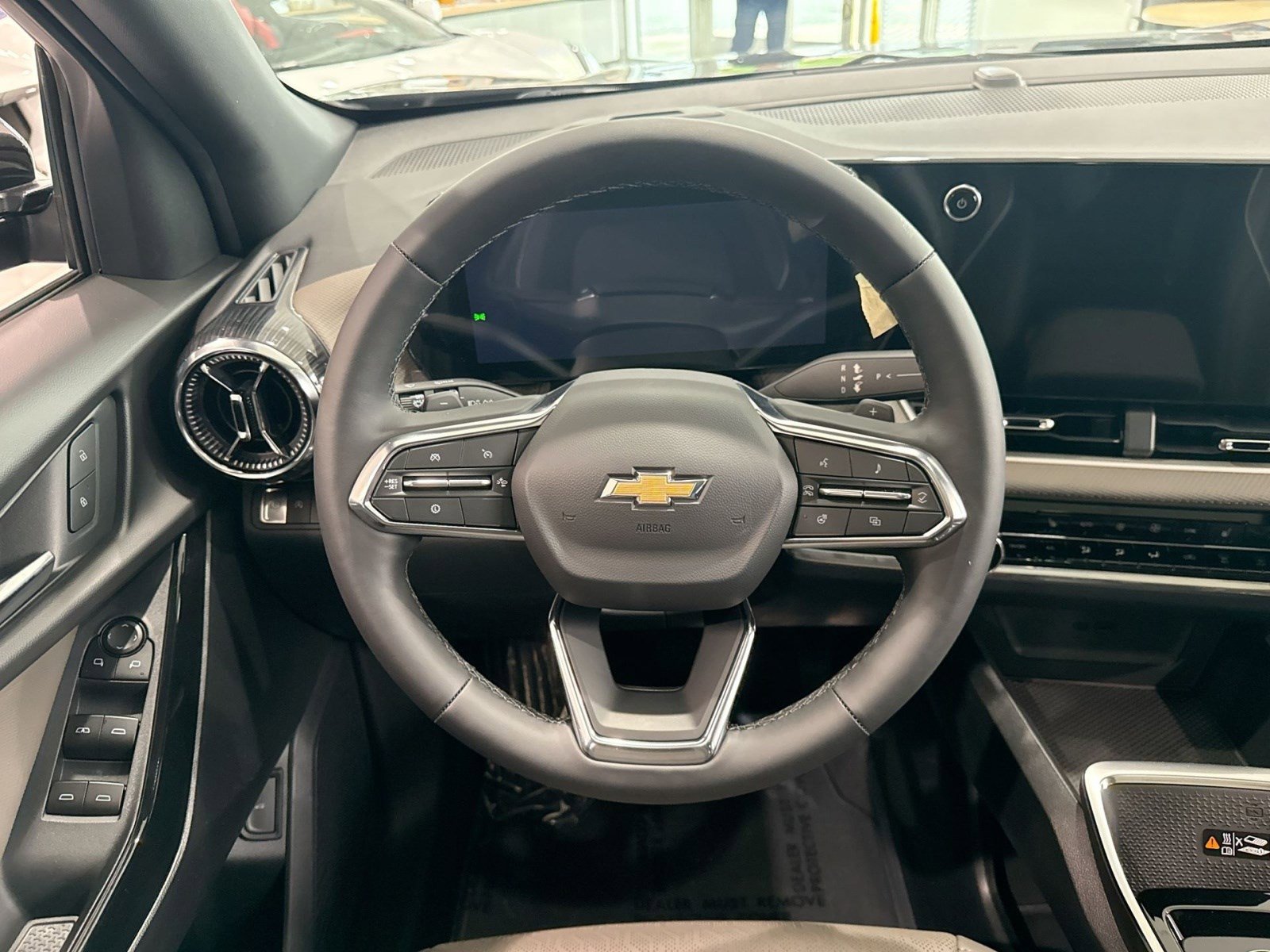 New 2026 Chevrolet Equinox LT w/ Convenience Package II FWD image 16