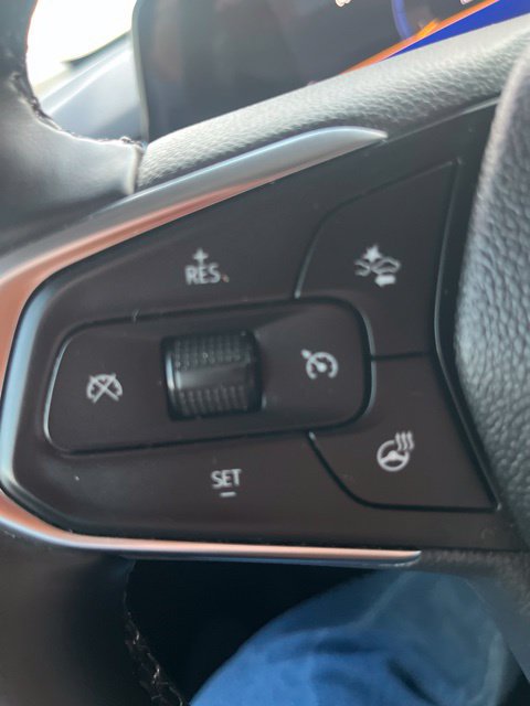 Used 2025 Chevrolet TrailBlazer LT w/ LT Cold Weather Package FWD image 18
