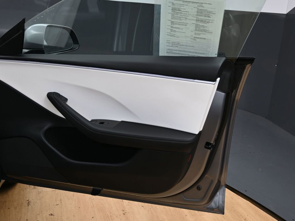 Used 2025 Tesla Model 3 Long Range image 45
