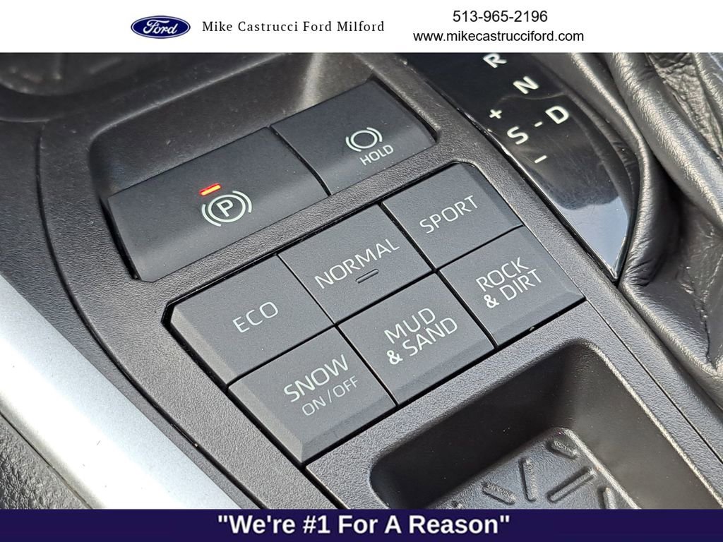 Used 2021 Toyota RAV4 XLE Premium image 16