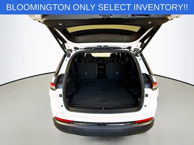 New 2025 Jeep Grand Cherokee L Laredo image 25