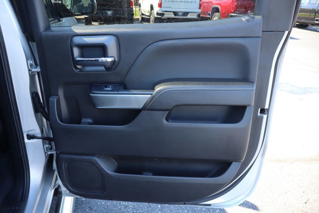 Used 2018 Chevrolet Silverado 1500 LT w/ All Star Edition AWD/4WD image 26