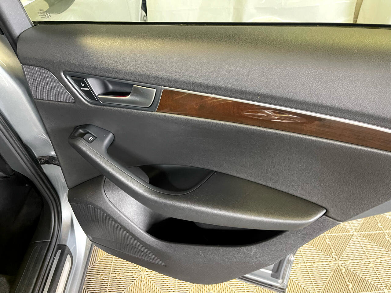 Used 2011 Audi Q5 2.0T Premium Plus image 16