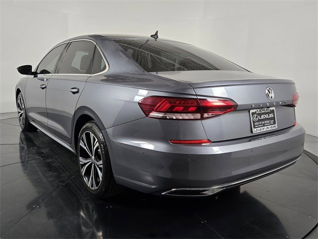 Used 2020 Volkswagen Passat 2.0T SEL image 4