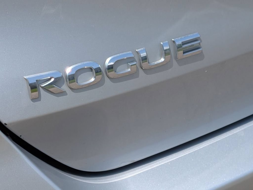 Used 2020 Nissan Rogue SV AWD/4WD image 10