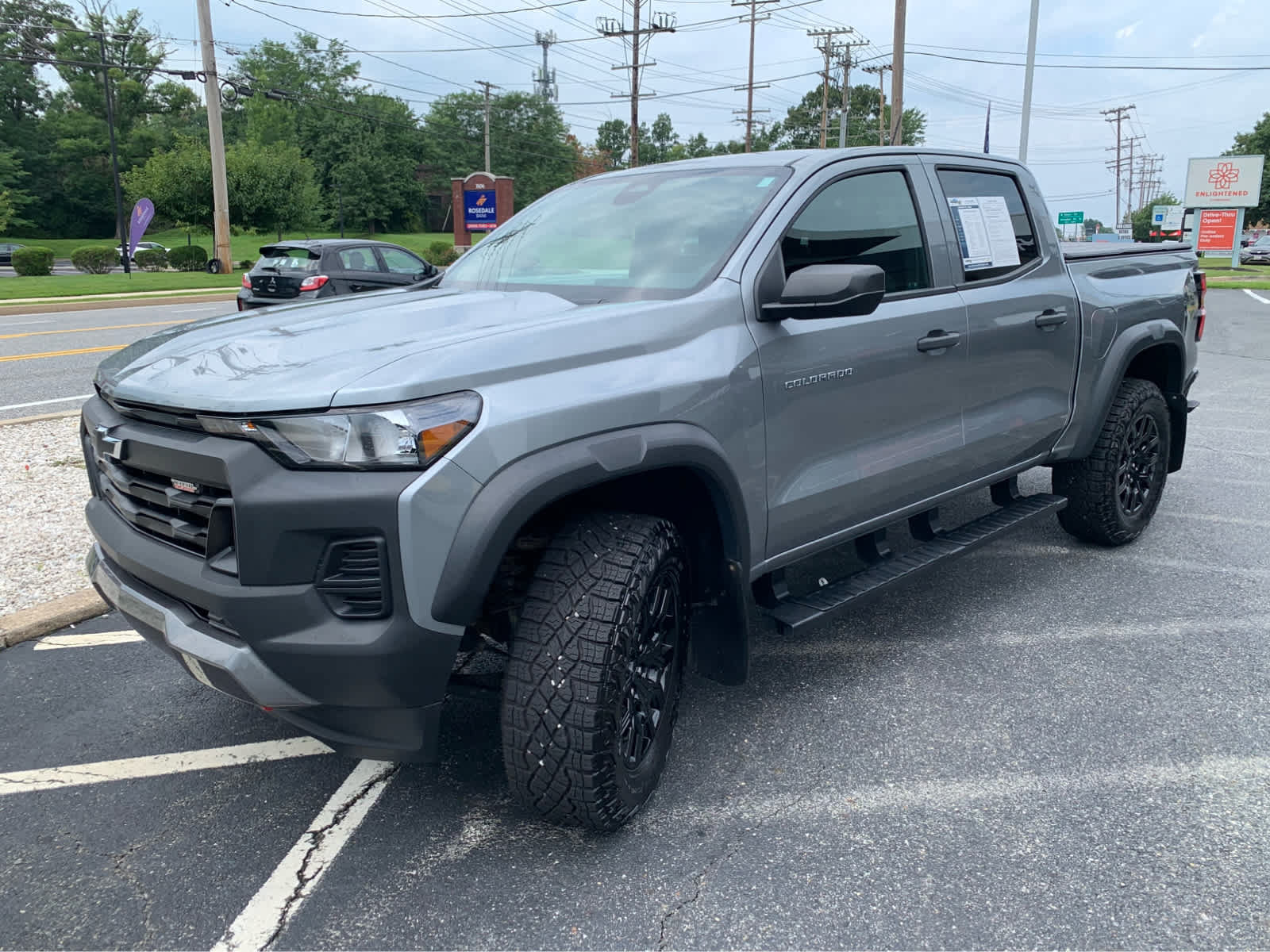 Used 2023 Chevrolet Colorado Trail Boss w/ Advanced Trailering Package AWD/4WD image 3