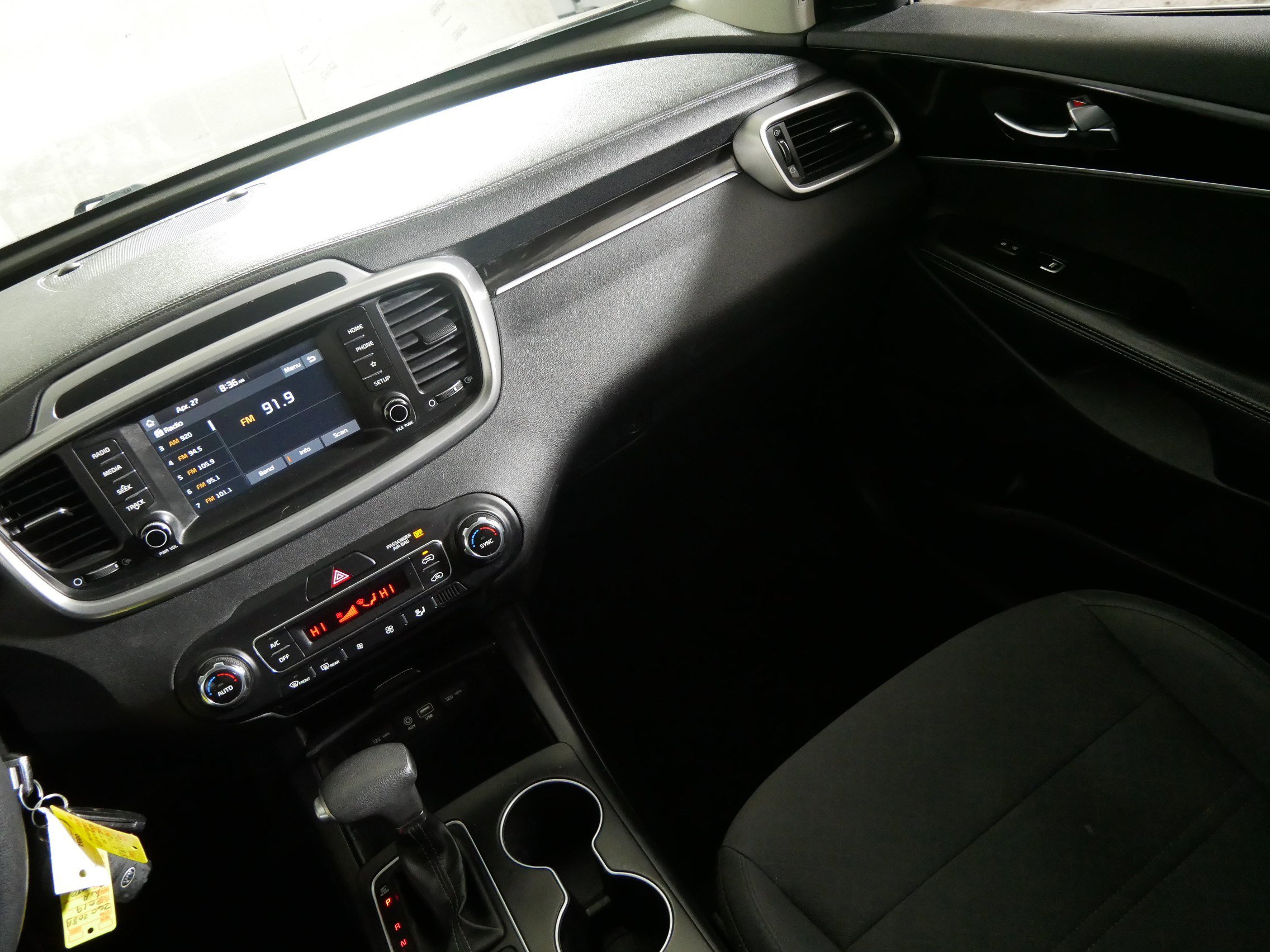 Used 2019 Kia Sorento LX AWD/4WD image 11