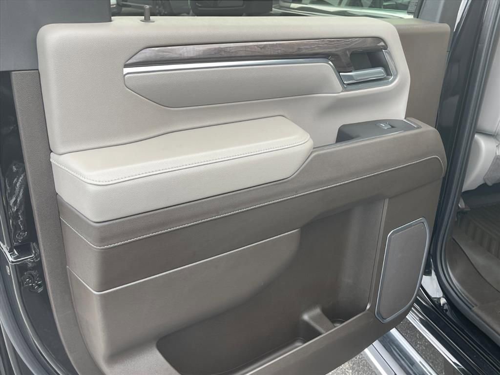 Certified 2024 Chevrolet Silverado 2500 LTZ w/ LTZ Plus Package image 13