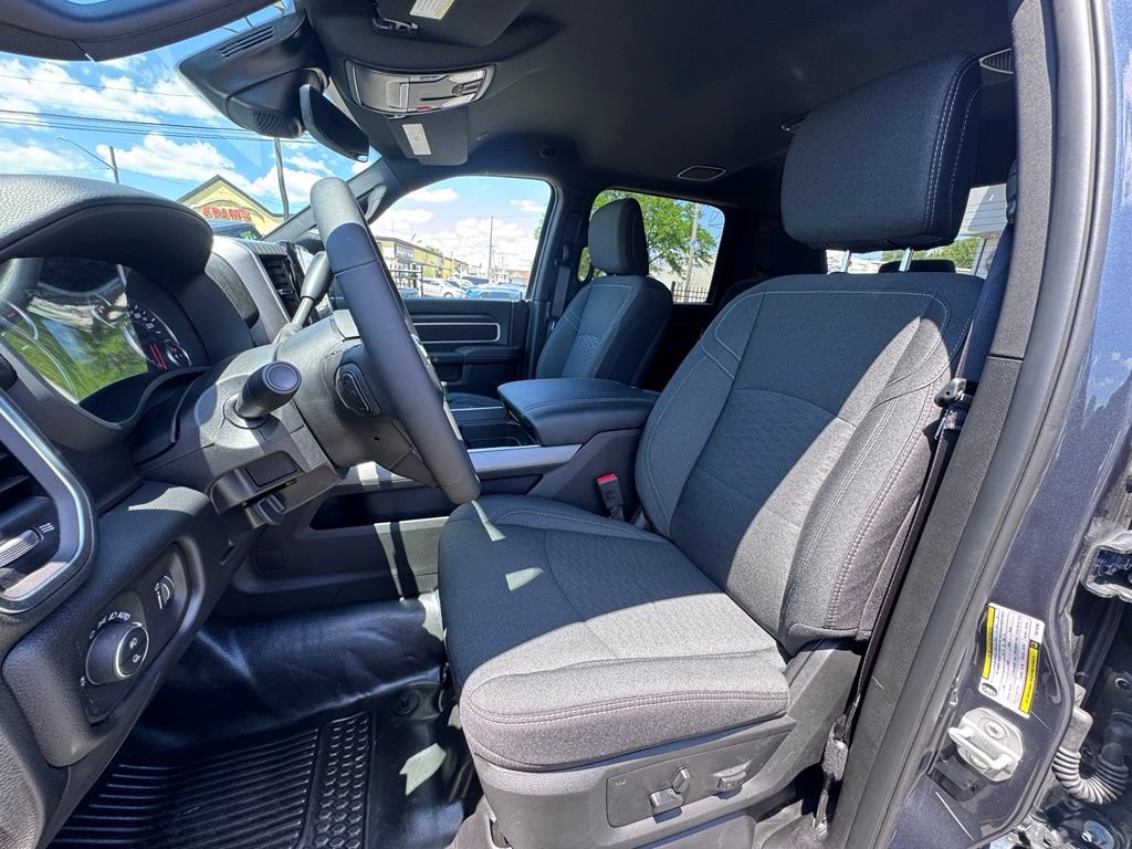 New 2026 RAM 2500 Big Horn AWD/4WD image 12