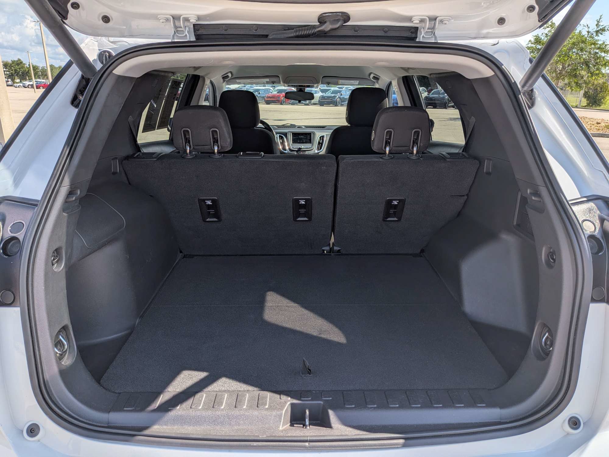 Used 2019 Chevrolet Equinox LT FWD image 15