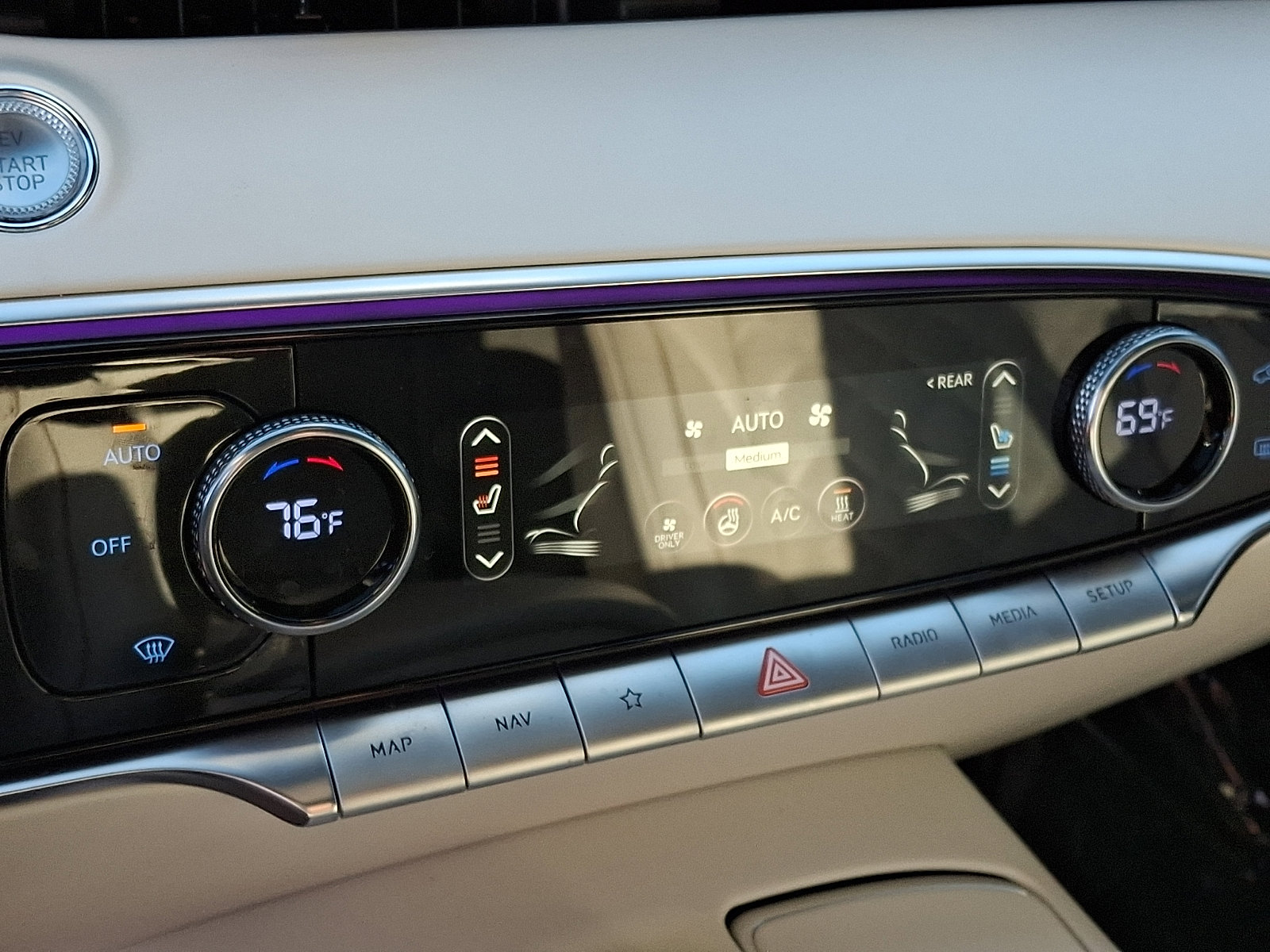 Certified 2023 Genesis Electrified GV70 w/ Prestige Package AWD/4WD image 19