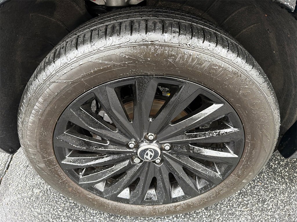 Used 2024 Hyundai Palisade Calligraphy image 17