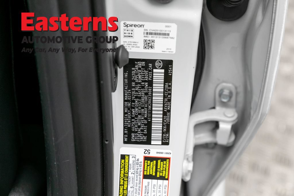 Used 2024 Toyota Camry SE w/ Cold Weather Package FWD image 34