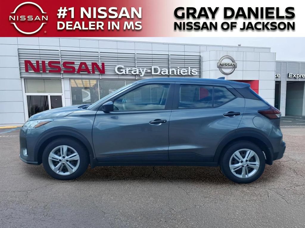 Certified 2025 Nissan Kicks Play S FWD image 5