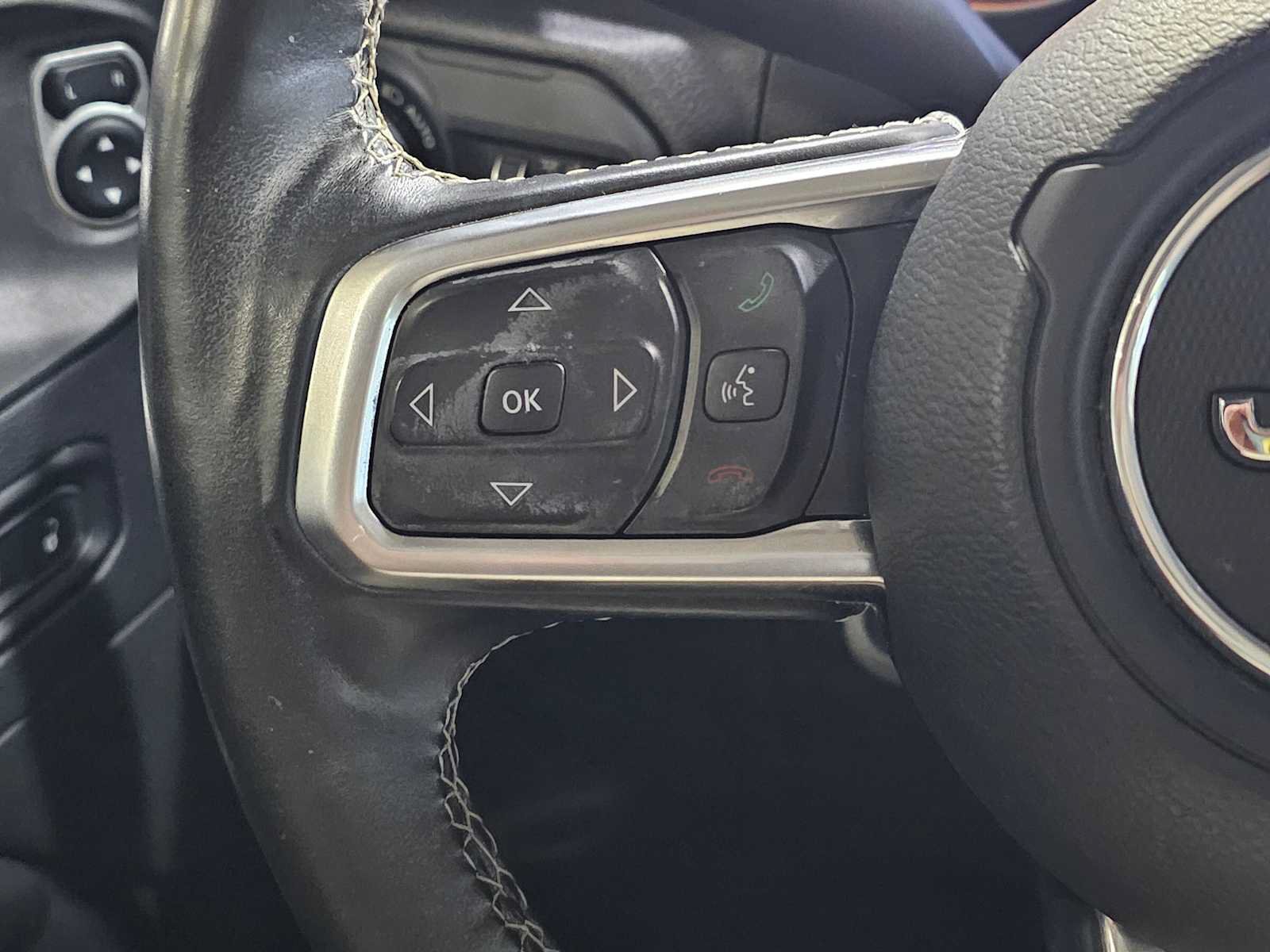 Used 2018 Jeep Wrangler Unlimited Sahara AWD/4WD image 25