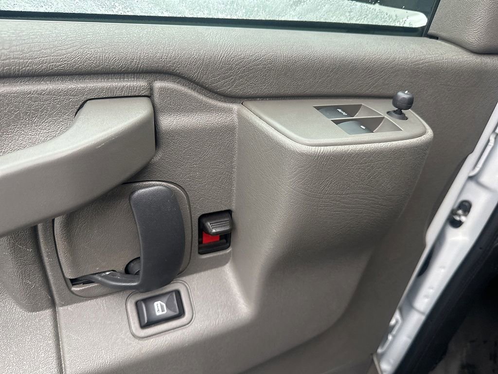 Used 2023 Chevrolet Express 2500 w/ Driver Convenience Package image 17
