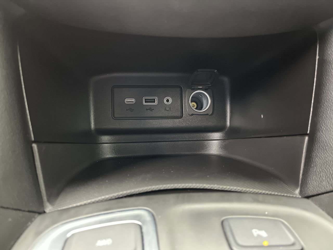 Used 2022 Chevrolet Equinox LT AWD/4WD image 23