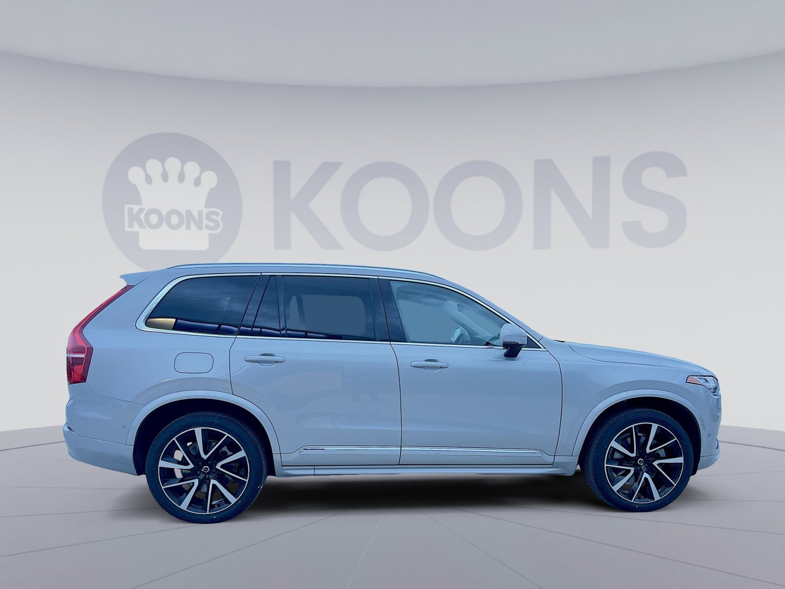 Certified 2023 Volvo XC90 B6 Plus image 8